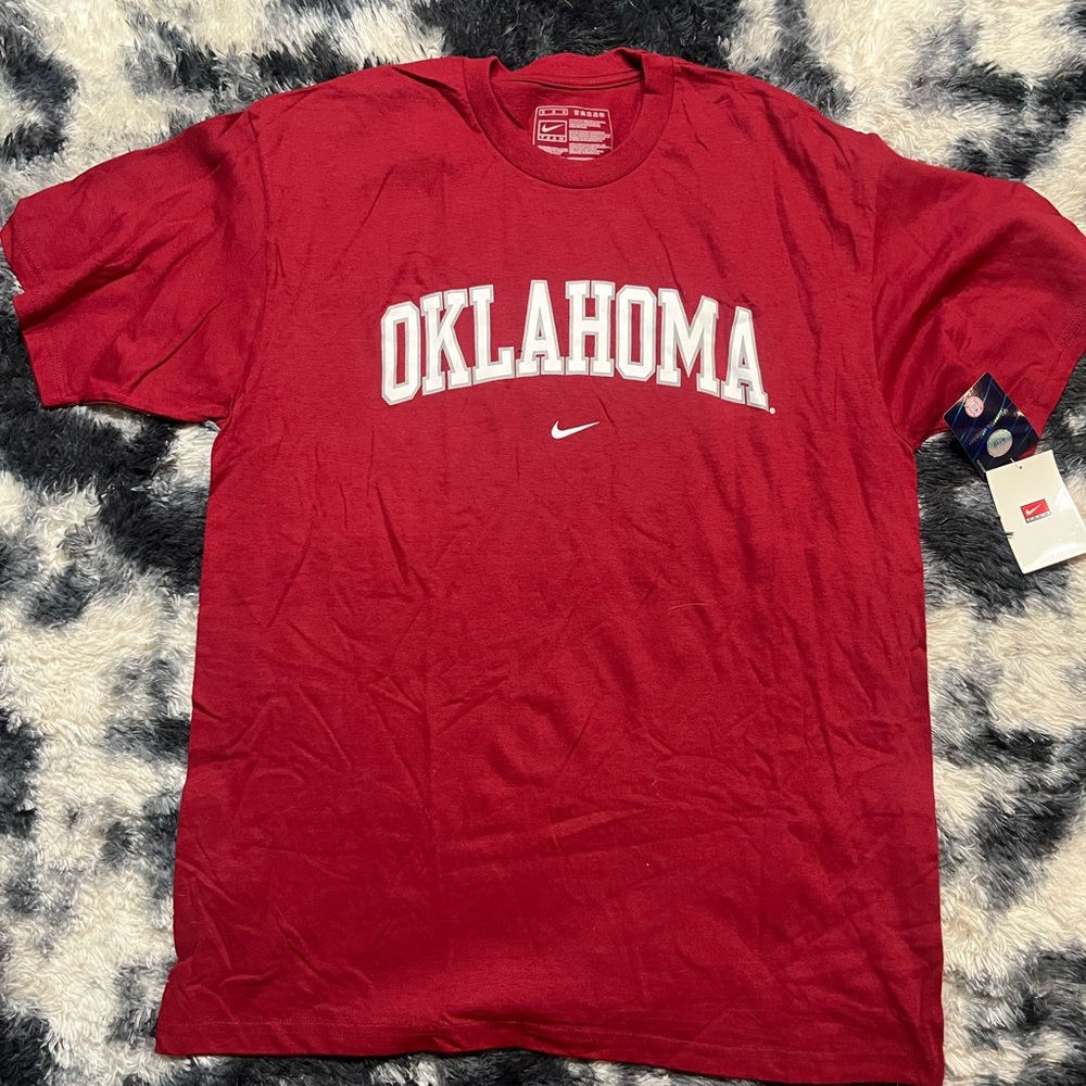 Nike Oklahoma T-Shirt - NWT